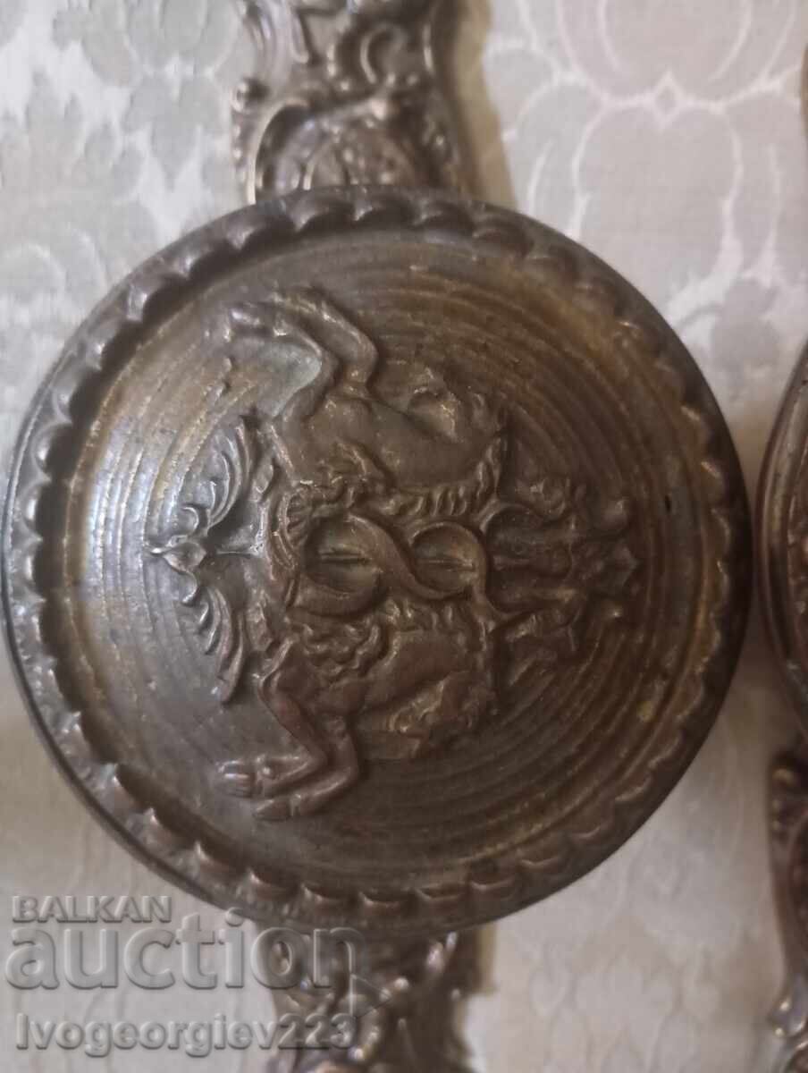 Set mânere de ușă vintage cu șild cu preț € 102.00 | 199.50 BGN Set mânere de ușă vintage cu șild cu preț € 102.00 | 199.50 BGN