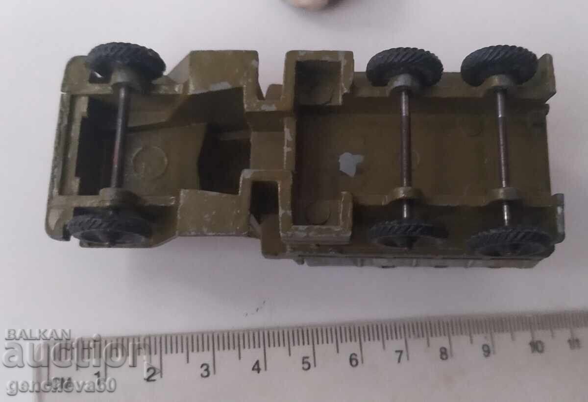 Vechi camion militar rusesc din metal - 5