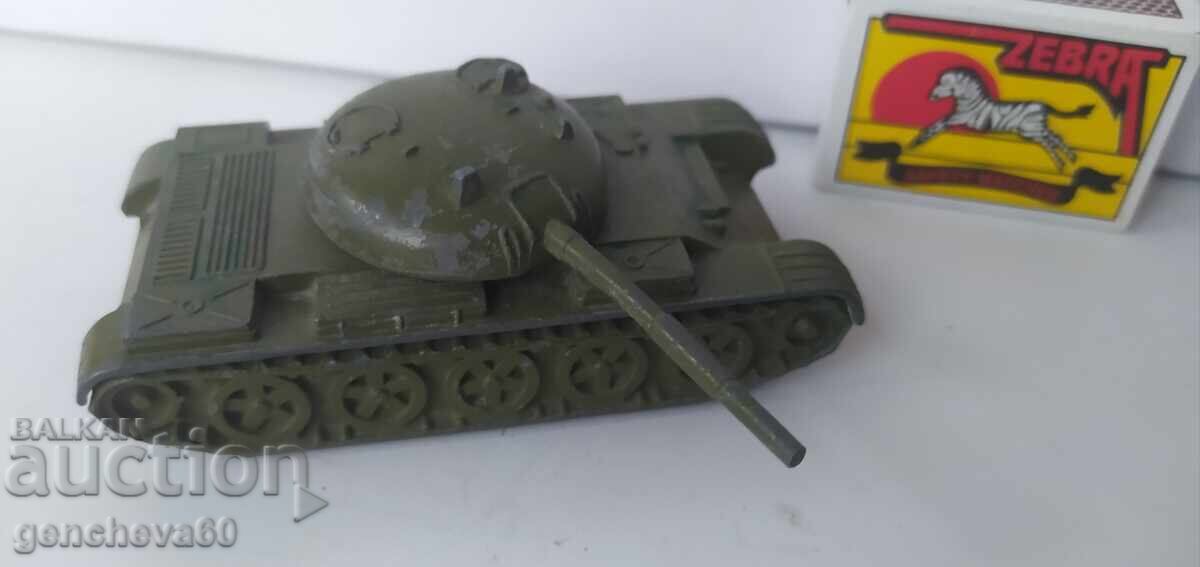 Рядък руски брониран танк Т-54 Рядък руски брониран танк Т-54