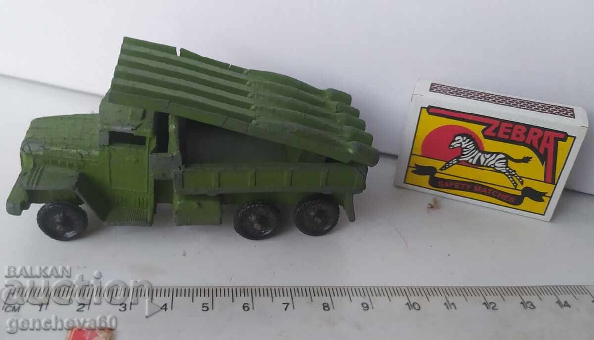 Vechi model militar de jucărie rusească Vechi model militar de jucărie rusească