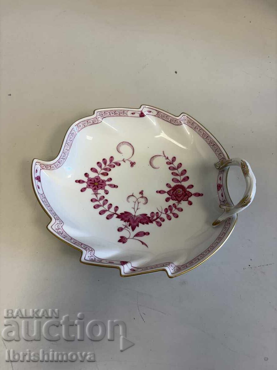 Meissen leaf-shaped basket