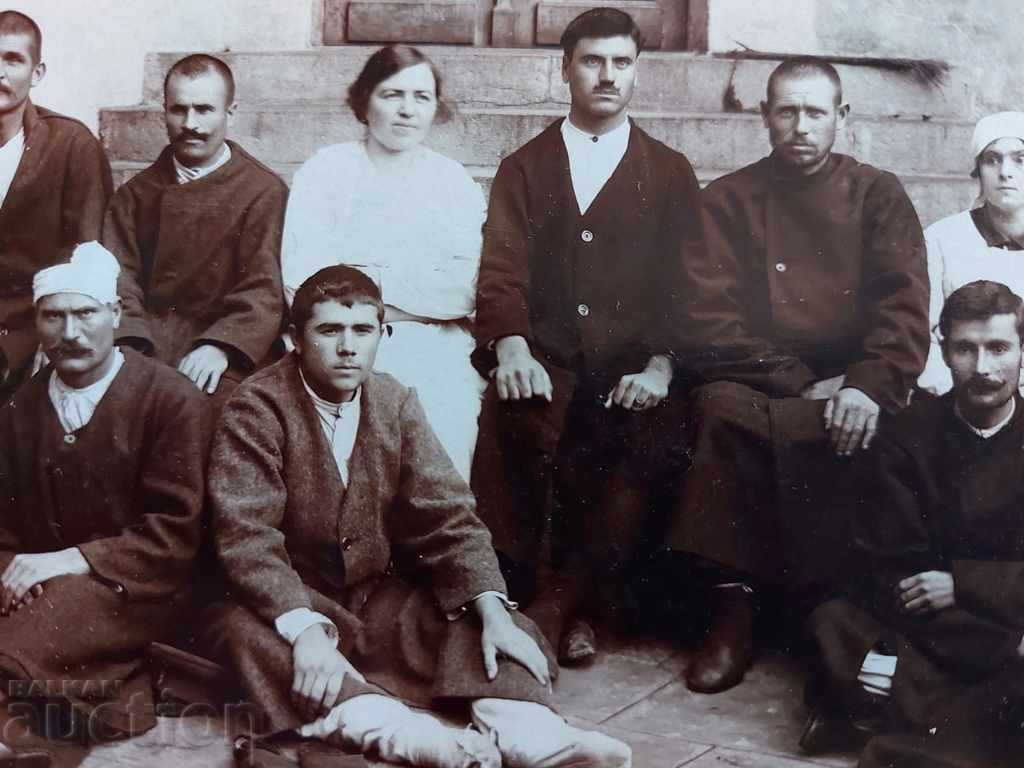 Παράδοση ΤΡΑΥΜΑΤΙΕΣ ΣΤΡΑΤΙΩΤΕΣ ΝΟΣΟΚΟΜΕΙΟ ΠΟΛΕΜΟΣ ΠΟΛΕΜΙΚΗ ΦΩΤΟΓΡΑΦΙΑ ΦΩΤΟΓΡΑΦΙΑ