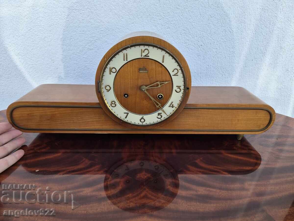 German table clock FM SONNEBERG with price € 0.01 | 0.02 BGN German table clock FM SONNEBERG with price € 0.01 | 0.02 BGN