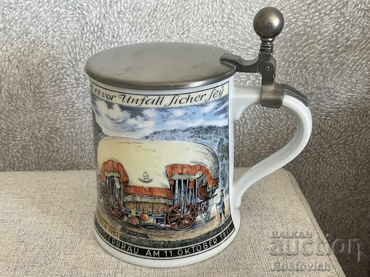 Cană de bere „Kaiser Porzellan”, Germania Cană de bere „Kaiser Porzellan”, Germania