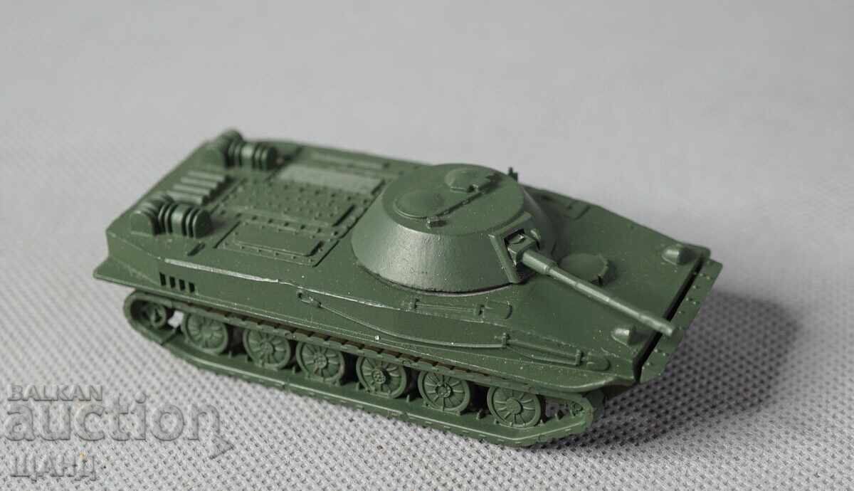 Licitație Jucărie veche germană model tanc Panzer 76 cu cutie