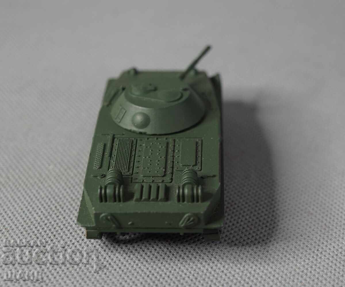 Livrarea Jucărie veche germană model tanc Panzer 76 cu cutie