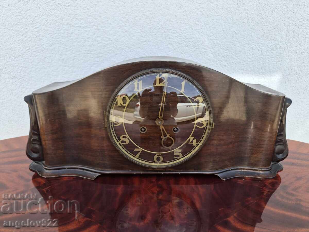 Ceas de masă vintage!!! cu preț € 1.00 | 1.96 BGN