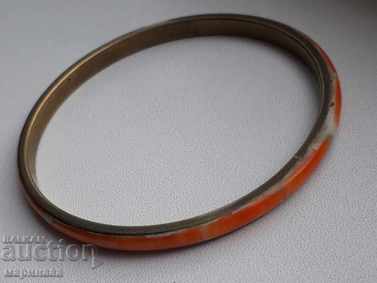 BRACELET. BRASS, BONE - 6 BRACELET. BRASS, BONE - 6