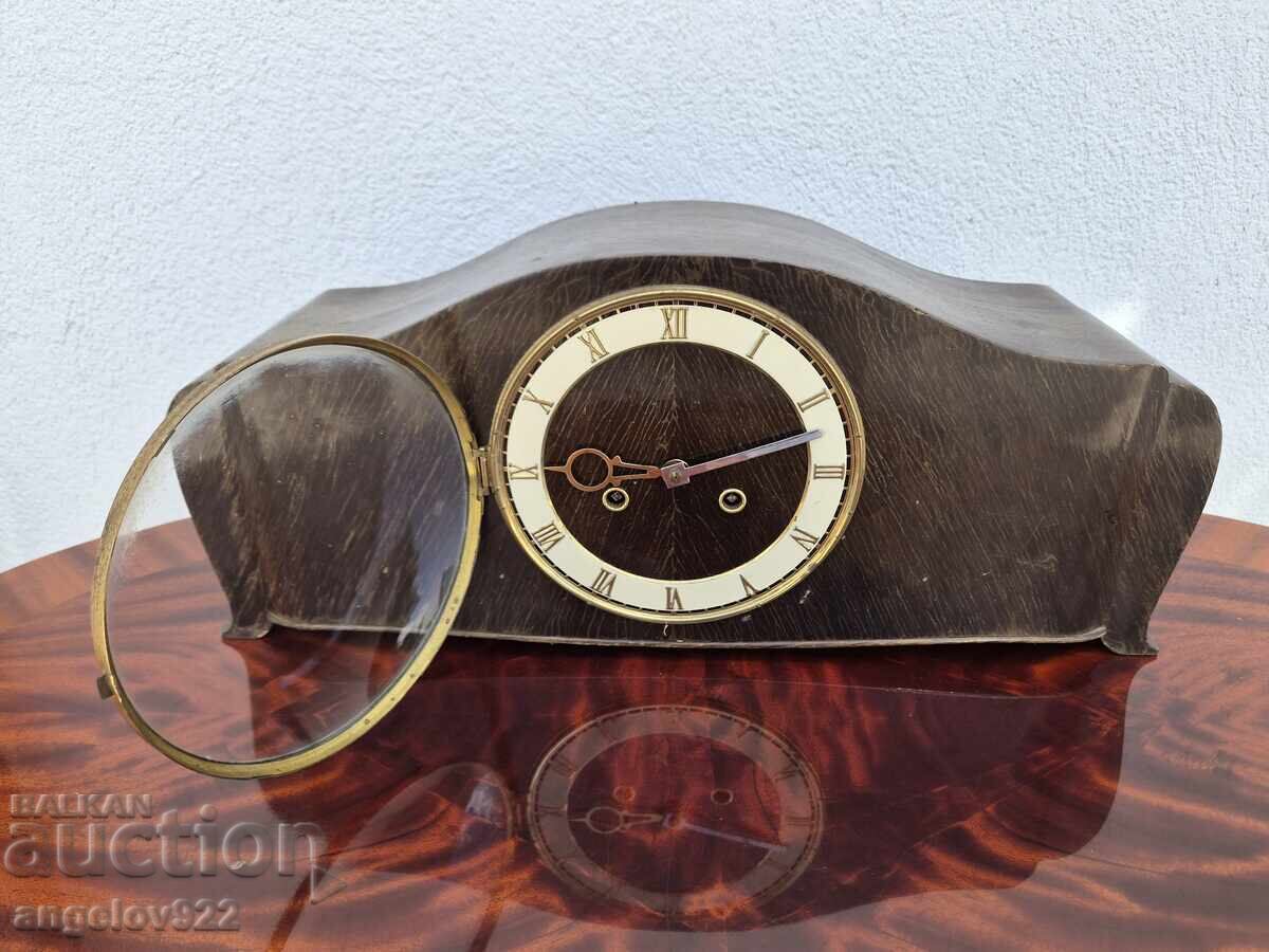 Vintage επιτραπέζιο ρολόι ΣΕ ΛΕΙΤΟΥΡΓΙΑ με τιμή € 0.01 | 0.02 BGN Vintage επιτραπέζιο ρολόι ΣΕ ΛΕΙΤΟΥΡΓΙΑ με τιμή € 0.01 | 0.02 BGN
