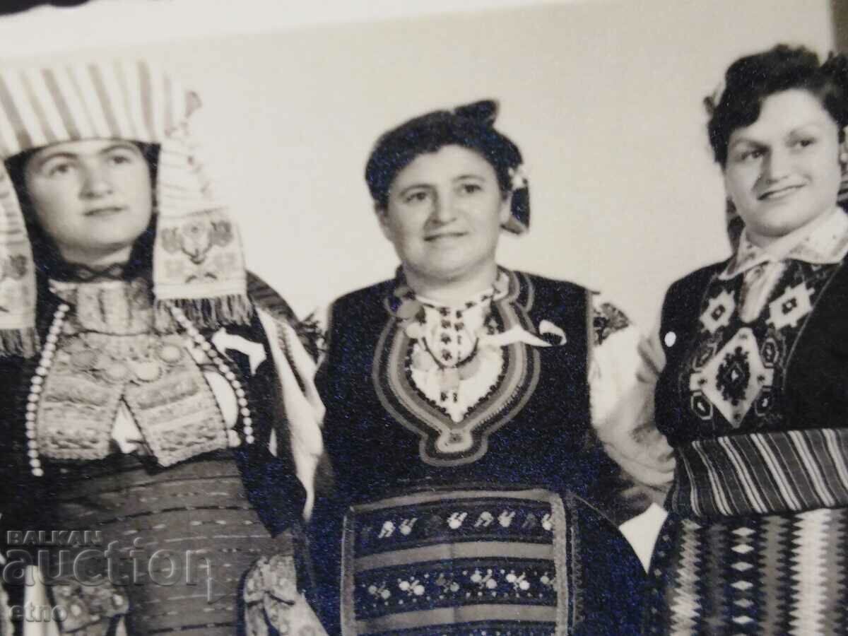 Auction  1955, old PHOTO, COSTUME, tinsel, cord