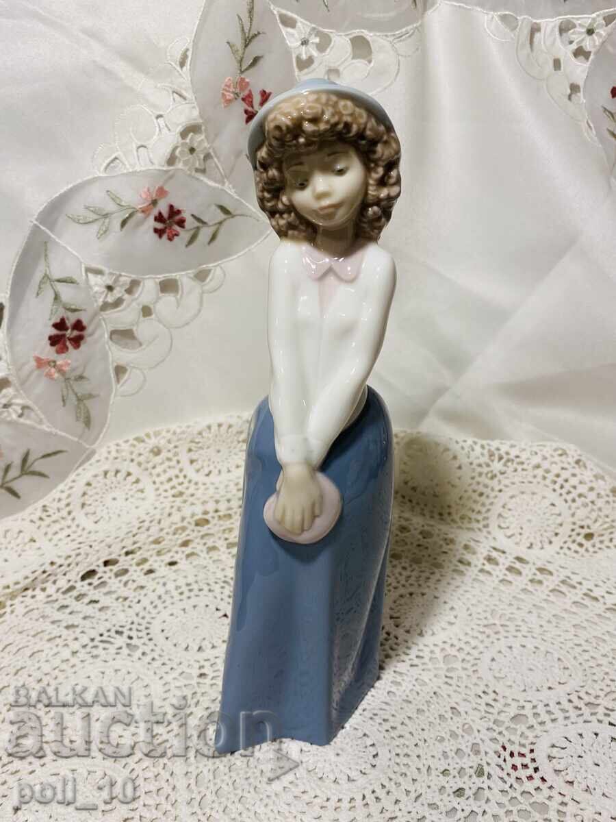 Livrarea figurina de portelan