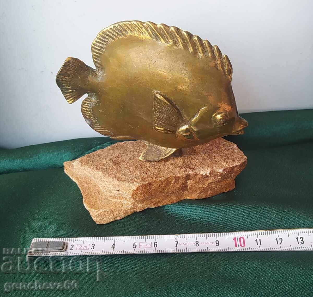 Sculptură din bronz de autor „Peștișorul de aur” cu preț € 80.00 | 156.47 BGN