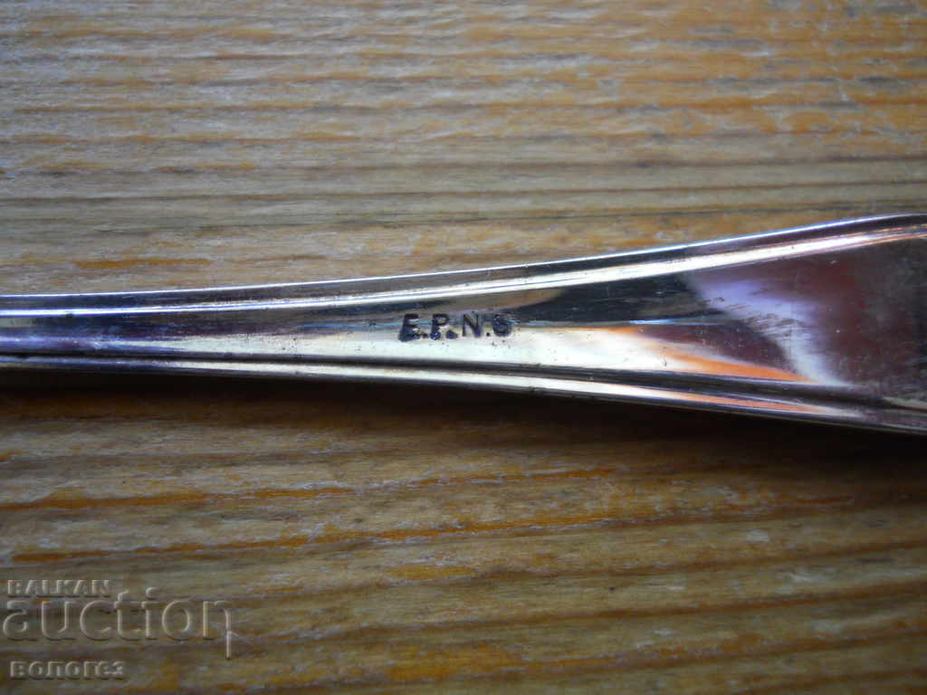 Delivery of Set of silver-plated dessert spoons and forks (England)