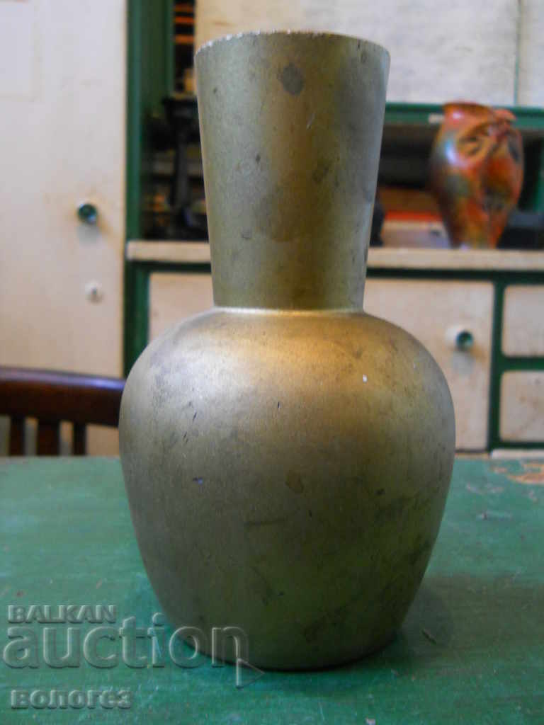 Glazed porcelain vase