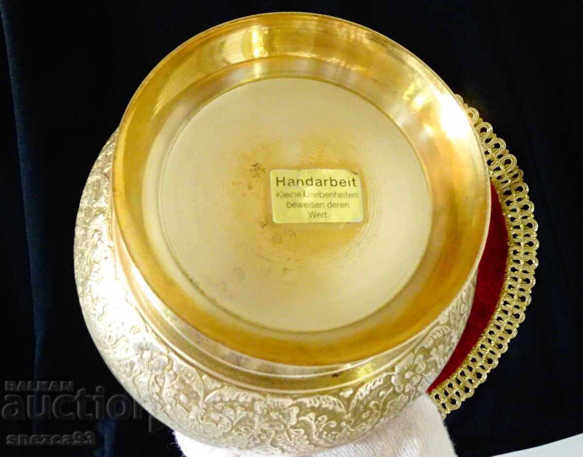 Бронзова кана шедьовър 1 кг.,позлата,етикет. - 5