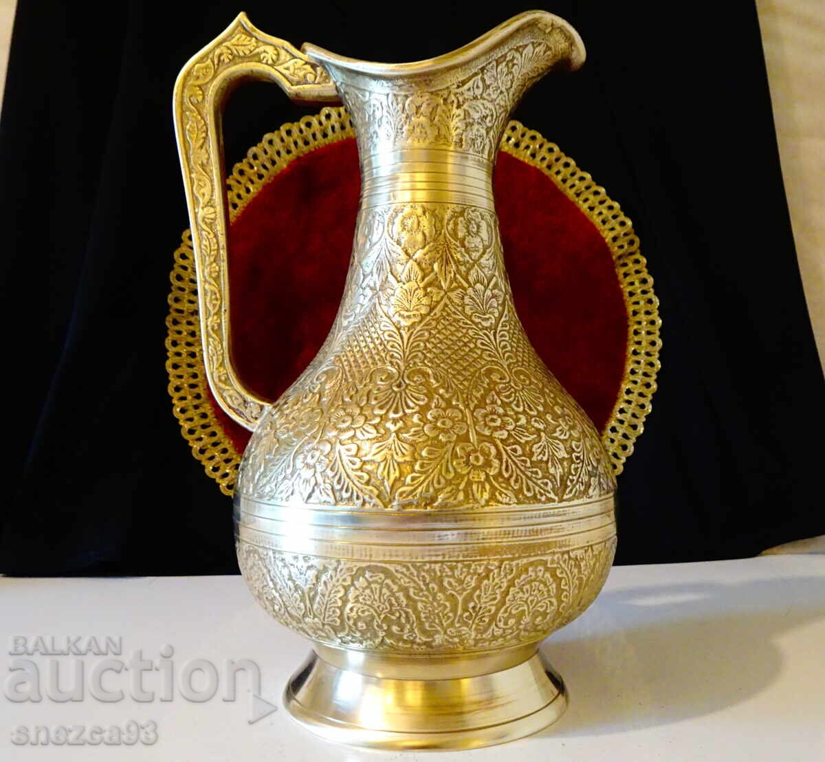 Бронзова кана шедьовър 1 кг.,позлата,етикет.