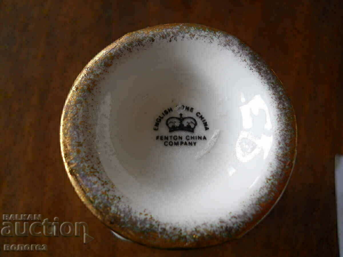 Delivery of Vintage Porcelain Vase "Fenton China Company" - England