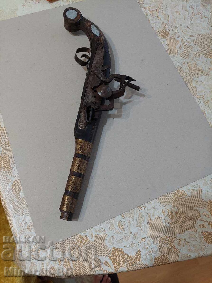 Πιστόλι με τσακμακόπετρα Πιστόλι με τσακμακόπετρα