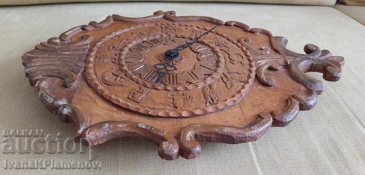 Ceas sculptat în lemn pentru cunoscători - 5 Ceas sculptat în lemn pentru cunoscători - 5