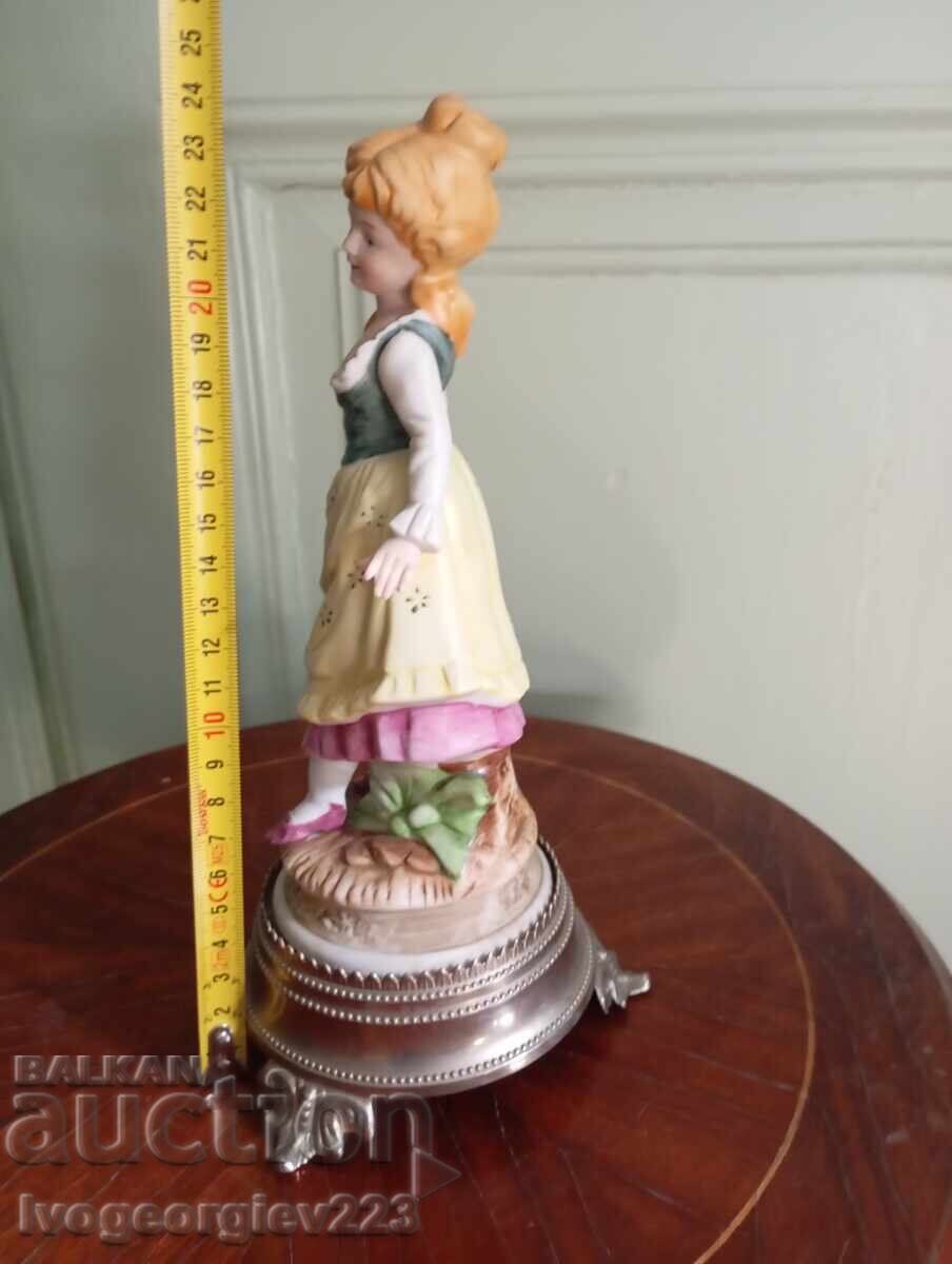 Porcelain figurine with price € 25.00 | 48.90 BGN Porcelain figurine with price € 25.00 | 48.90 BGN