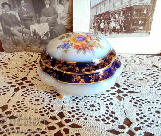 Porțelan de colecție, cutie, import PM Germania, stare excelentă cu preț € 0.01 | 0.02 BGN Porțelan de colecție, cutie, import PM Germania, stare excelentă cu preț € 0.01 | 0.02 BGN