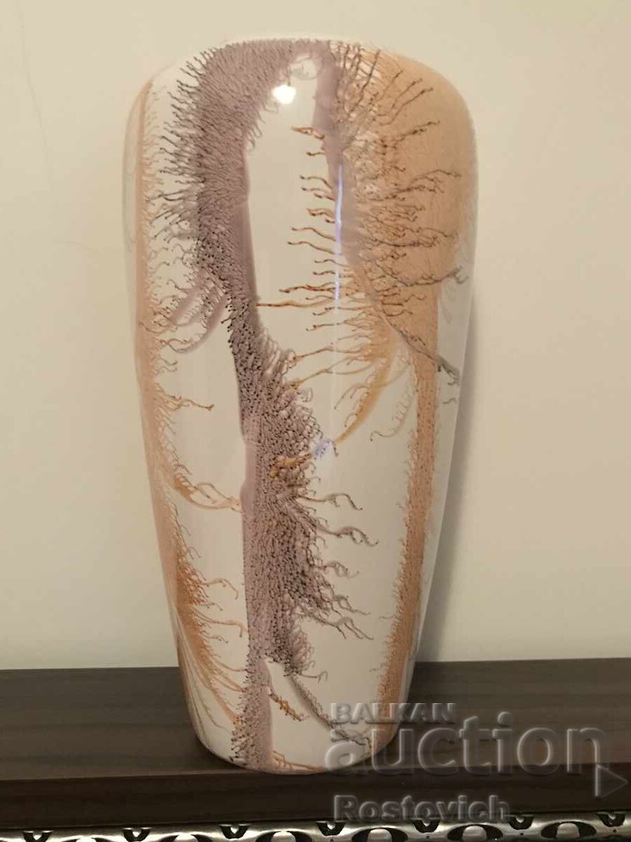 Vază înaltă din ceramică Bay Keramik, Germania de Vest cu preț € 49.99 | 97.77 BGN Vază înaltă din ceramică Bay Keramik, Germania de Vest cu preț € 49.99 | 97.77 BGN