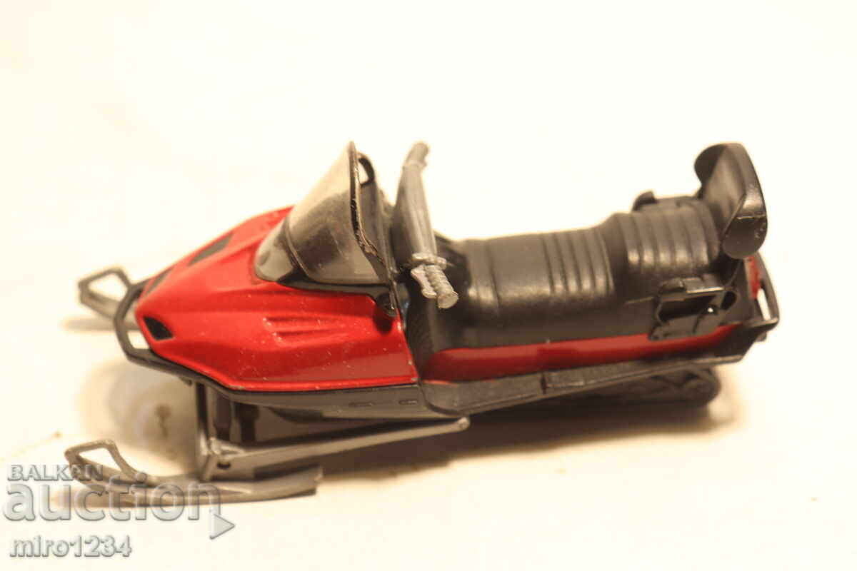 150 SIKU MODEL MOTOSANIÉ cu preț € 0.01 | 0.02 BGN 150 SIKU MODEL MOTOSANIÉ cu preț € 0.01 | 0.02 BGN