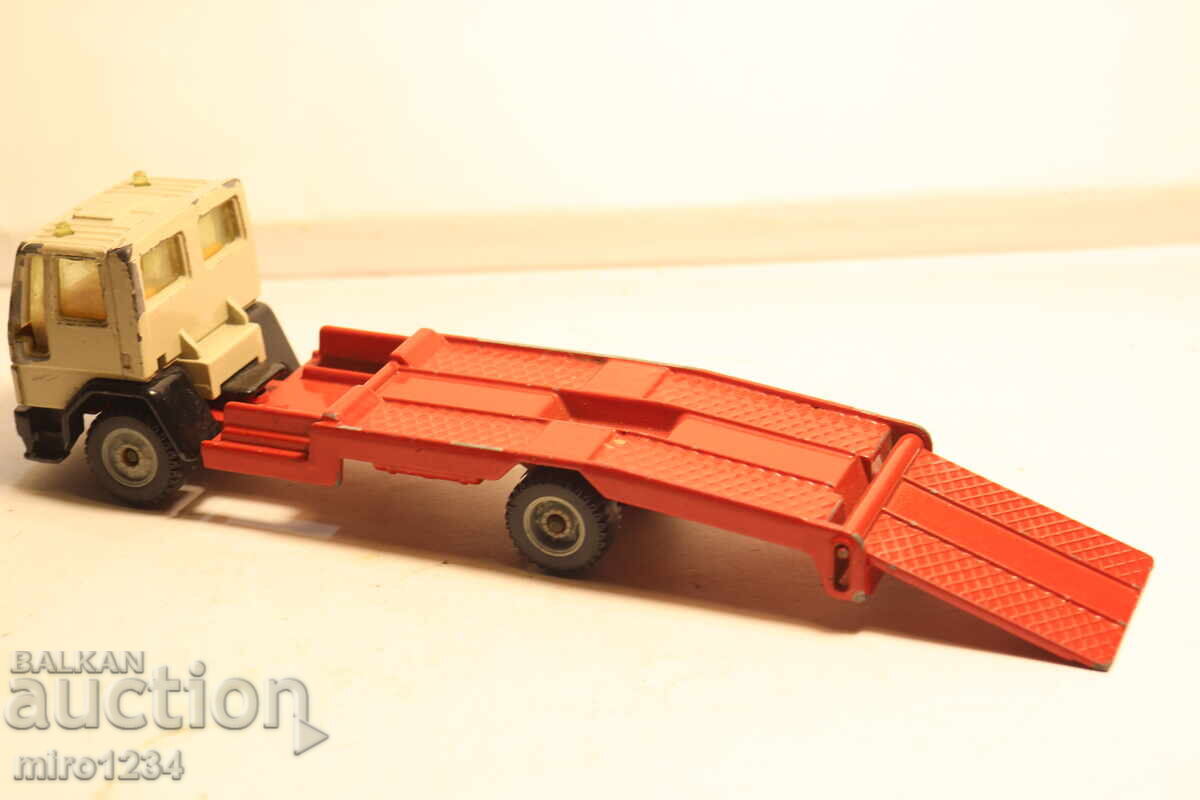Delivery of 1/50 SIKU FORD TOW TRUCK ROADSIDE ASSISTANCE TRUCK MODEL Delivery of 1/50 SIKU FORD TOW TRUCK ROADSIDE ASSISTANCE TRUCK MODEL