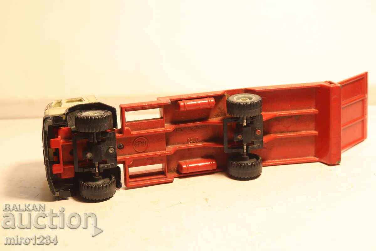 1/50 SIKU FORD TOW TRUCK ROADSIDE ASSISTANCE TRUCK MODEL - 6 1/50 SIKU FORD TOW TRUCK ROADSIDE ASSISTANCE TRUCK MODEL - 6