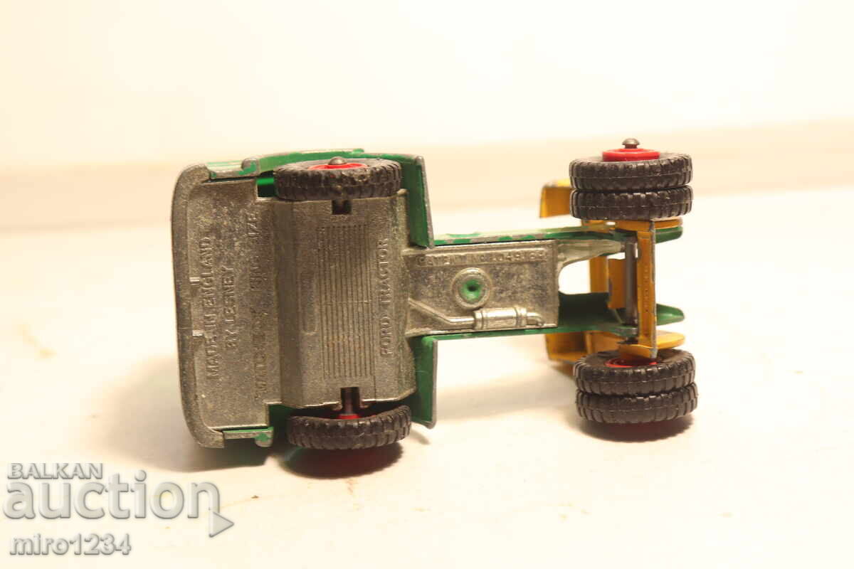 MATCHBOX KING SIZE MAȘINUȚĂ CAMION MODEL - 5 MATCHBOX KING SIZE MAȘINUȚĂ CAMION MODEL - 5