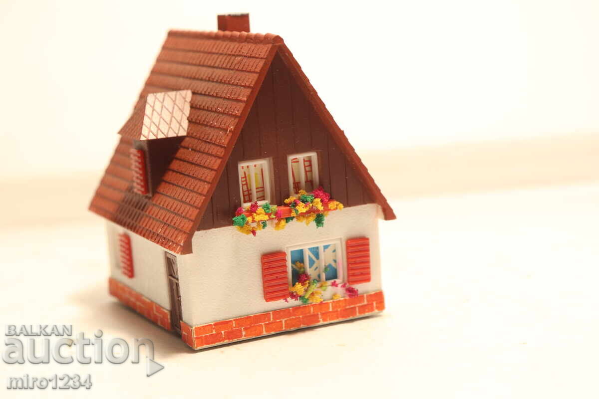 1/120?? VOLLMER??? CASĂ MACHETĂ CONSTRUCȚIE MODEL FEROVIAR GARĂ cu preț € 0.01 | 0.02 BGN 1/120?? VOLLMER??? CASĂ MACHETĂ CONSTRUCȚIE MODEL FEROVIAR GARĂ cu preț € 0.01 | 0.02 BGN