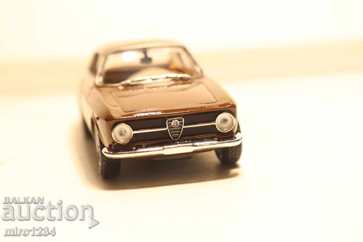 Licitație MODEL MAȘINUȚĂ 1/43 SOLIDO ALFA ROMEO Licitație MODEL MAȘINUȚĂ 1/43 SOLIDO ALFA ROMEO