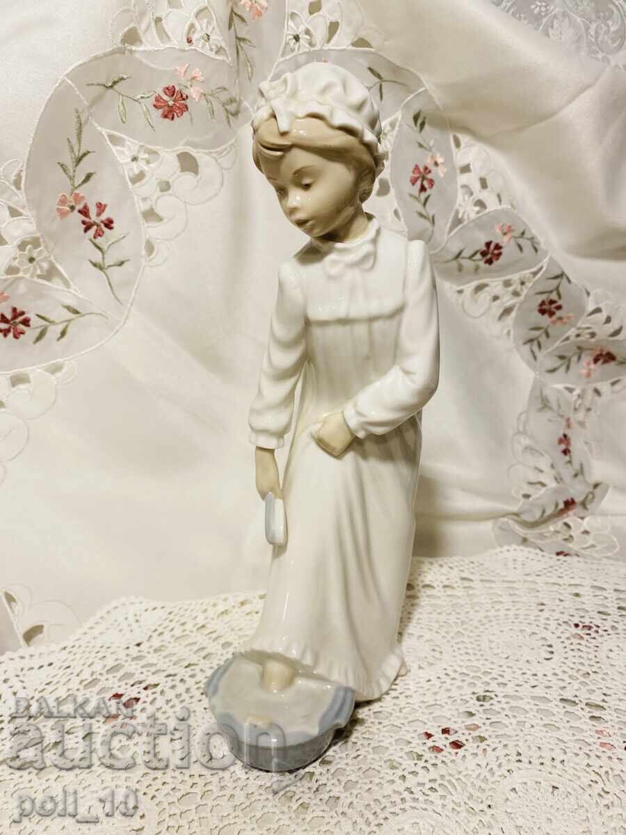 figurina de portelan