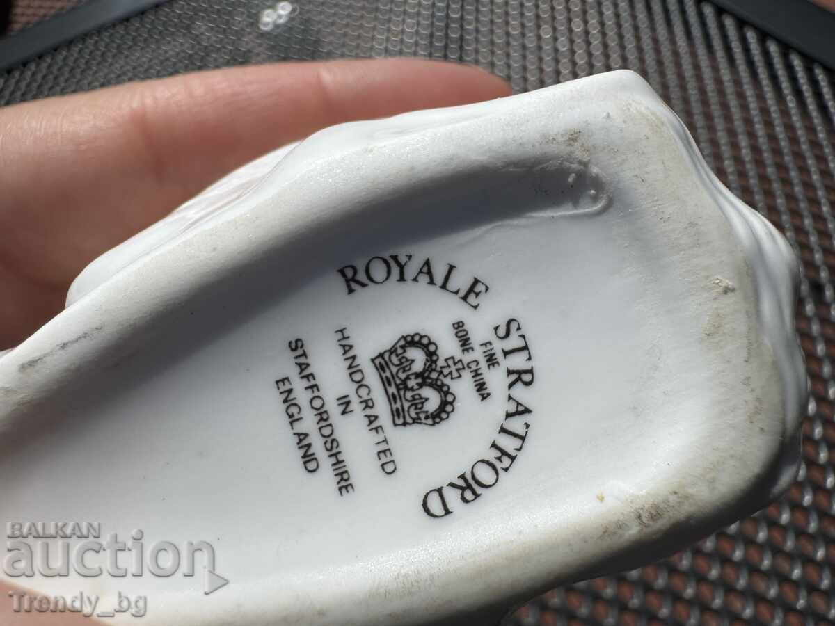 Porcelain swan-shaped figurine from Royale Stratford Fine with price € 8.00 | 15.65 BGN