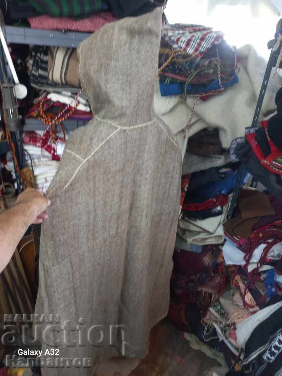 ΠΑΛΙΑ ΚΟΣΤΟΥΜΙΑ ΓΙΑΜΟΥΡΛΟΥΚ με τιμή € 250.00 | 488.96 BGN