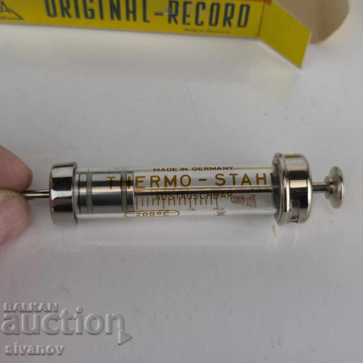 Παράδοση Ρετρό ιατρική σύριγγα INJECTA STEINACH 5ml - Γυάλινη