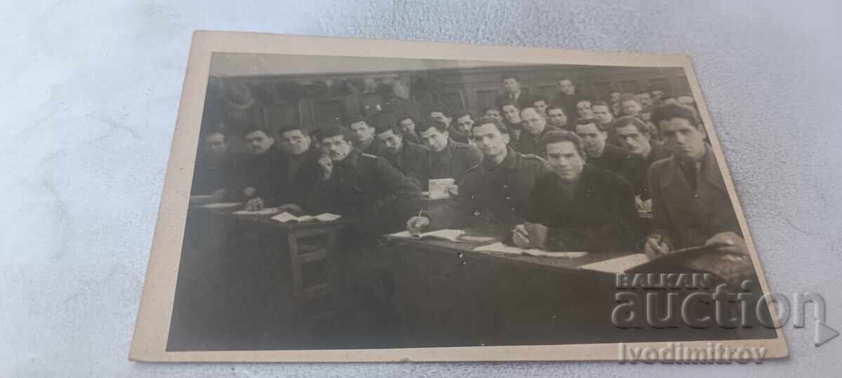Photo of men in a training course for tax collectors 1946