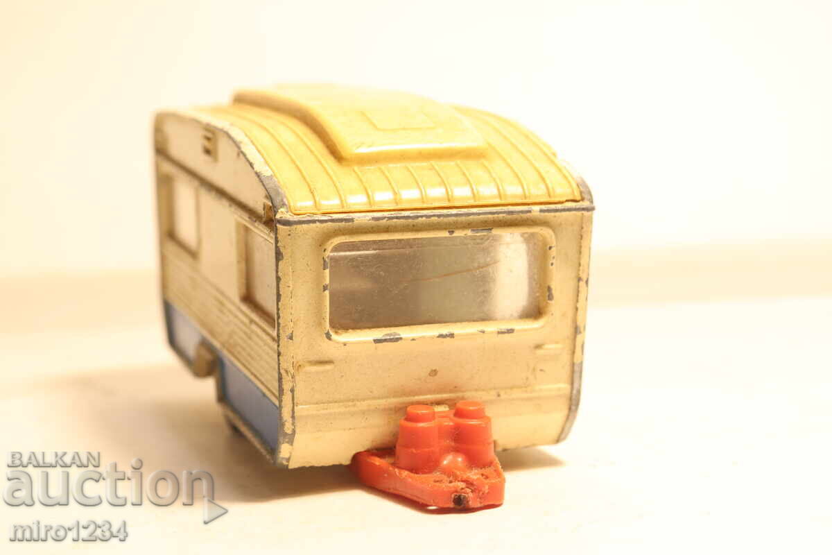 1/43 Corgi Rulotă Camper Mașinuță Model cu preț € 2.00 | 3.91 BGN 1/43 Corgi Rulotă Camper Mașinuță Model cu preț € 2.00 | 3.91 BGN
