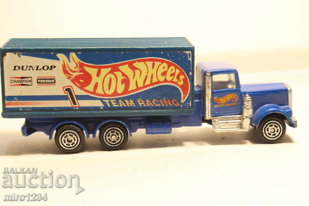 Livrarea CAMION HOT WHEELS DUNLOP SCARA 1/64 MODEL MAȘINUȚĂ Livrarea CAMION HOT WHEELS DUNLOP SCARA 1/64 MODEL MAȘINUȚĂ