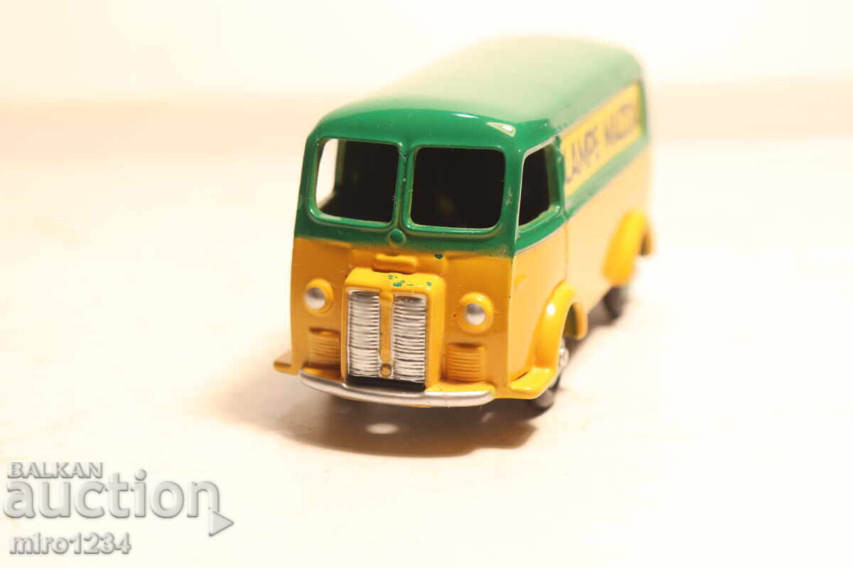 JUCĂRII DINKY PEUGEOT CAMION MODEL COLIȚĂ cu preț € 0.01 | 0.02 BGN