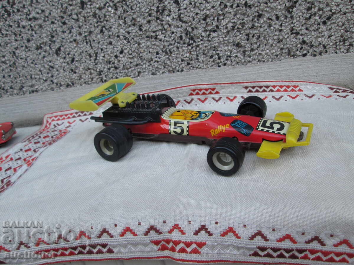 Licitație FORMULA 1 PRODUSĂ ÎN RDG ÎN ANII '70 AI SECOLULUI TRECUT