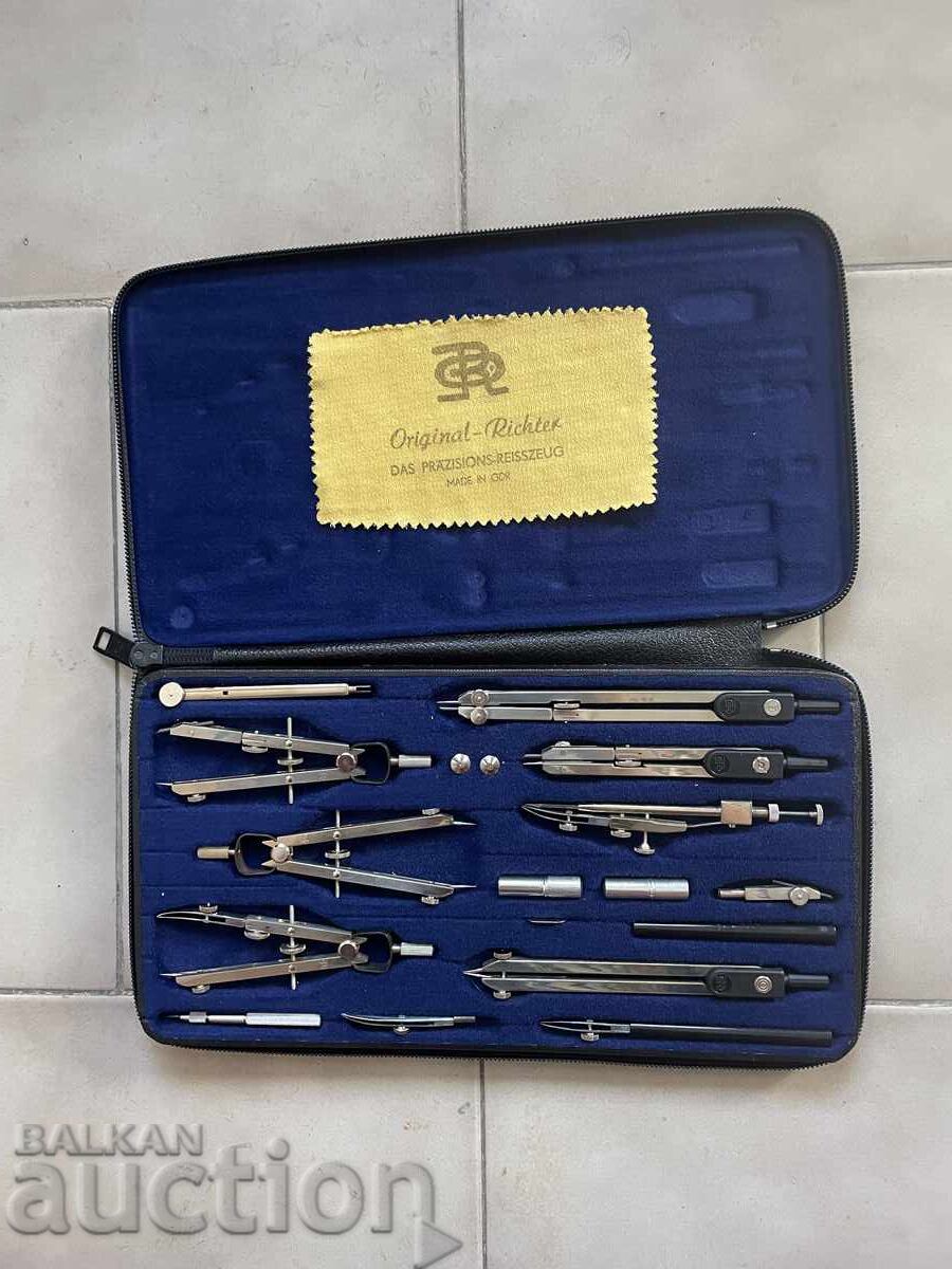 Set compasuri Richter cu preț € 14.95 | 29.24 BGN