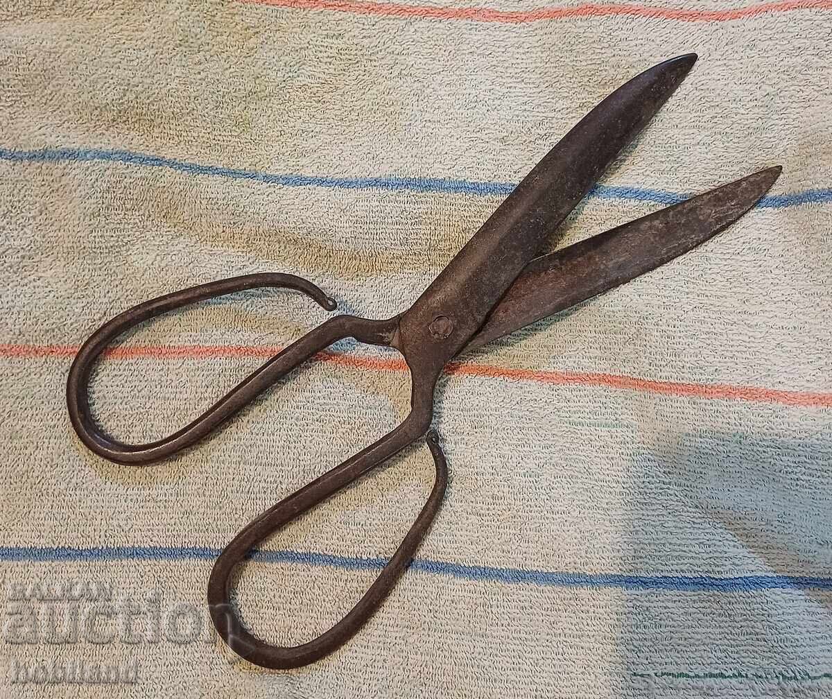 Foarfecă mare de abagiu, sec. XIX cu preț € 20.00 | 39.12 BGN