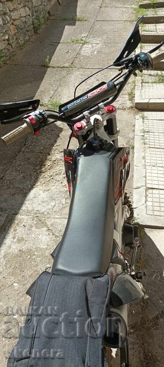Delivery of GT125S dirt bike