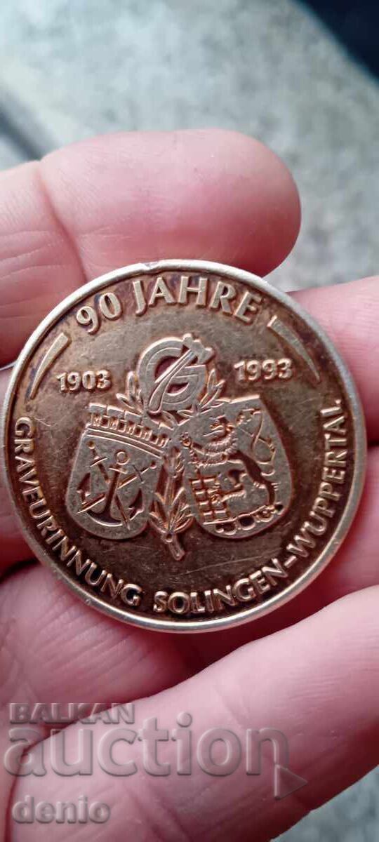1 lang,монета,плакет,юбилеен,злато,сребро с цена € 250.00 | 488.96 лв. 1 lang,монета,плакет,юбилеен,злато,сребро с цена € 250.00 | 488.96 лв.