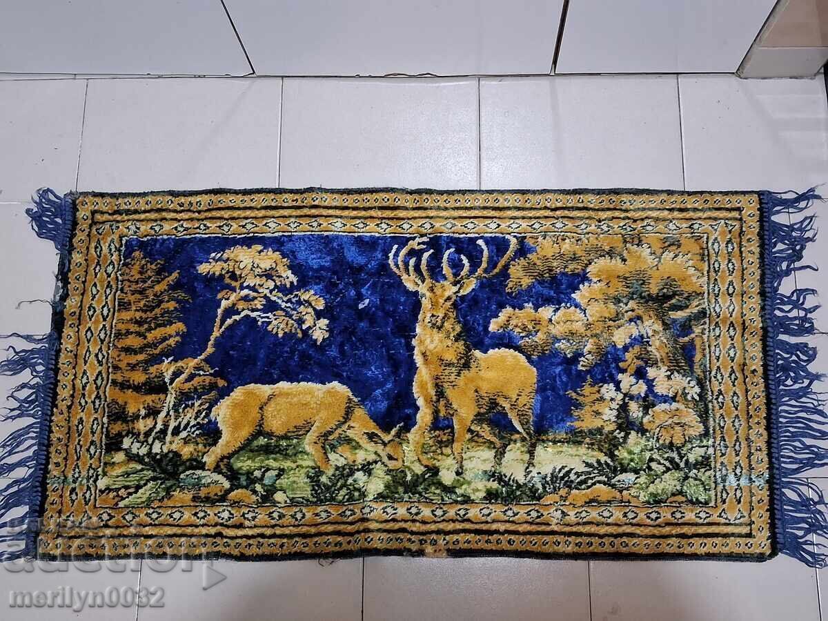 Covor vechi de perete de pluș, covor, panou, poză covor Covor vechi de perete de pluș, covor, panou, poză covor