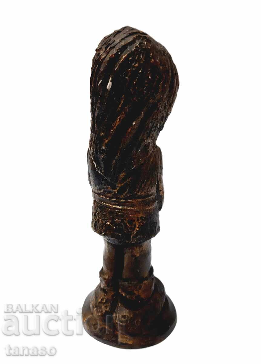 Licitație Figurină din cupru – Fată lucrată manual – 16 cm – 290 g – Patină