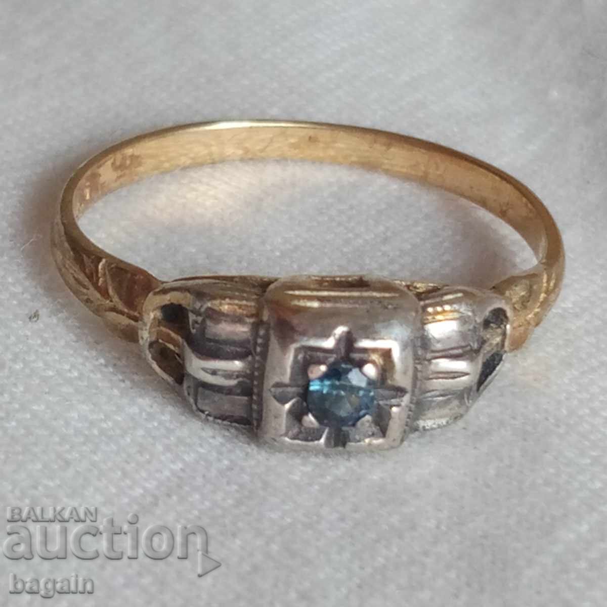 Sapphire ring. Silver with gold plating Sapphire ring. Silver with gold plating