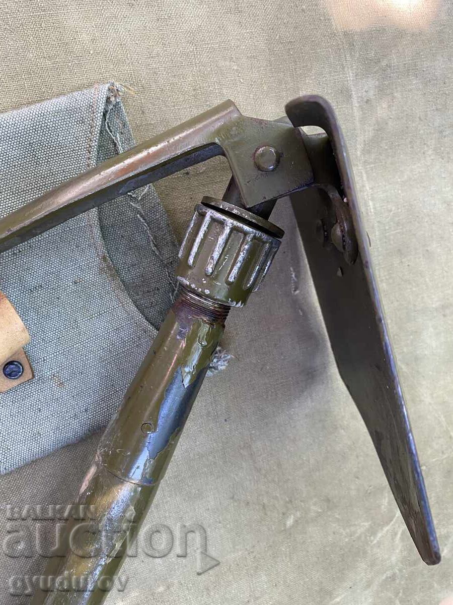Auction Entrenching tool Auction Entrenching tool