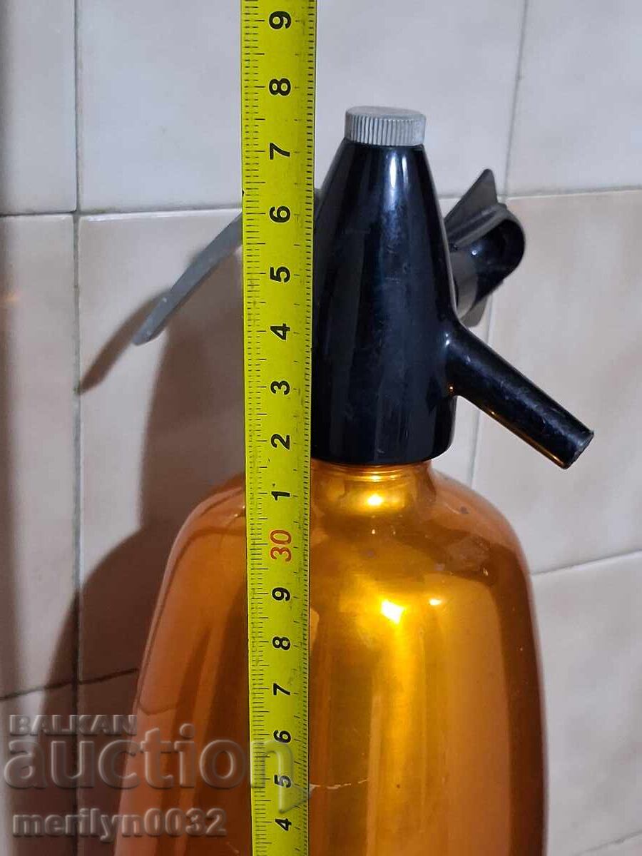 Delivery of Siphon from the Soviet Union soda, carbonated water, sodenche Delivery of Siphon from the Soviet Union soda, carbonated water, sodenche